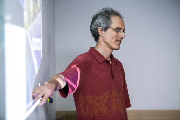 Hans Rauschmayer, sócio da Solarize na aula teórica